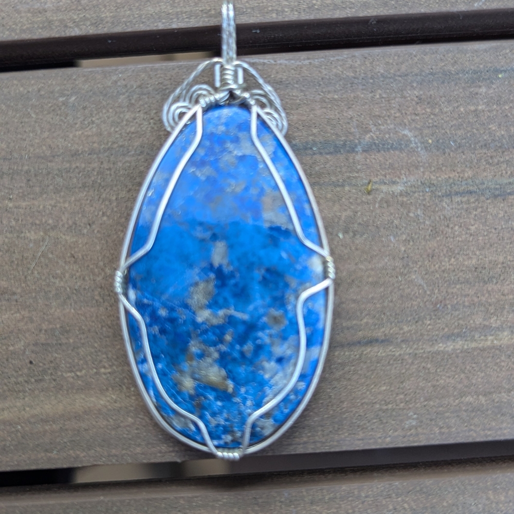 Elegant Blue Silver Pendant Necklace